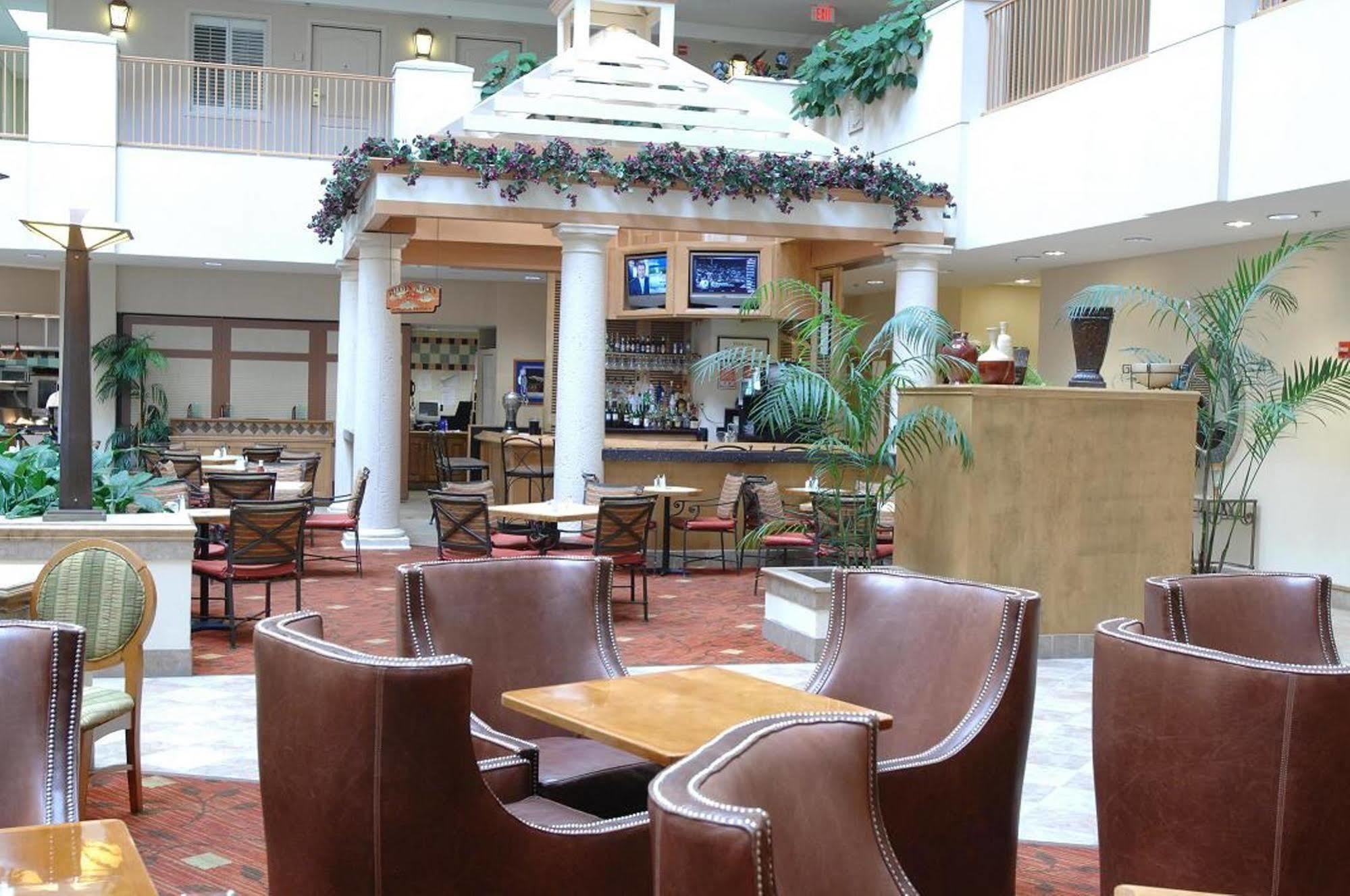 Embassy Suites Orlando - Airport Exterior foto